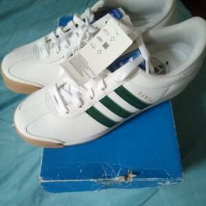 Green & white Adidas men's size 9!